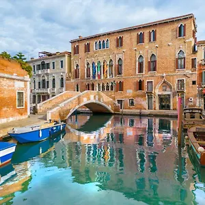 Palazzo Marcello Al Sole Szálloda Velence