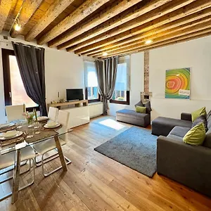ca-emma.hotelslidodijesolo.com/