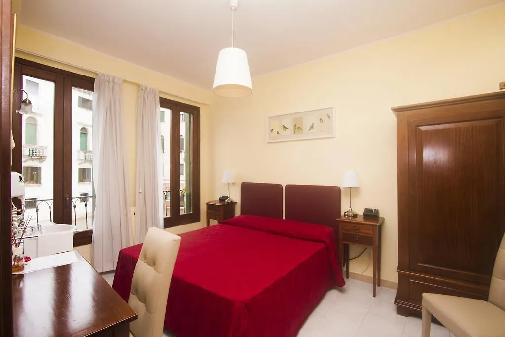 Hotel Dalla Mora Venecia 0*,  Italia